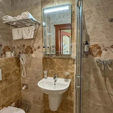 Viliam Frano 4* Nyitra