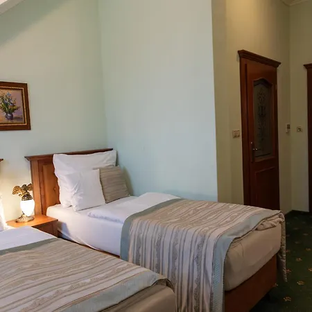 Viliam Frano Otel 4*