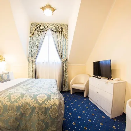 Viliam Frano Szálloda Nyitra