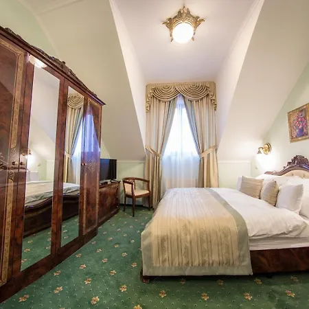 Viliam Frano Szálloda Nyitra