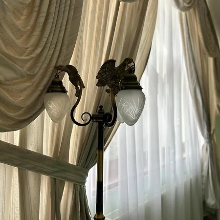 Viliam Frano Otel 4*