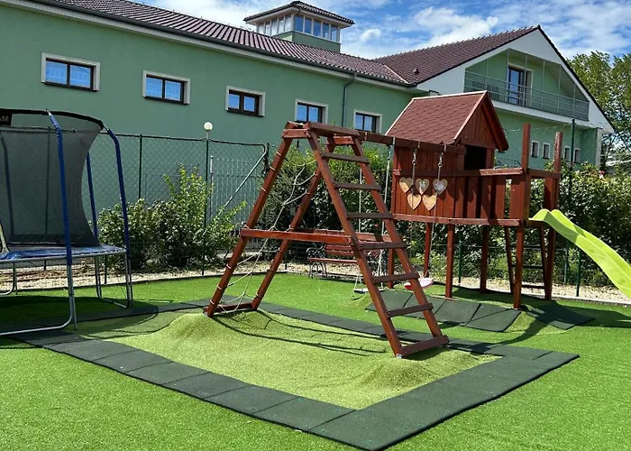 Viliam Frano Szálloda Nyitra